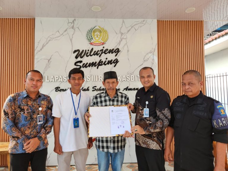 fc0ee4f1-266b-4675-bfa7-fe3d6b70c5e8