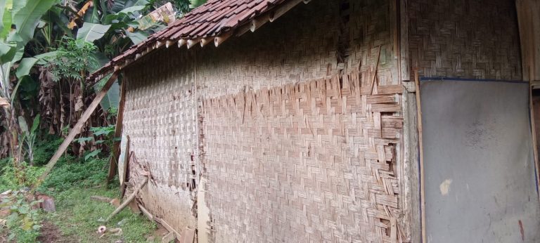 ffc01d2b-7082-42a5-8a4f-f073e3834a26