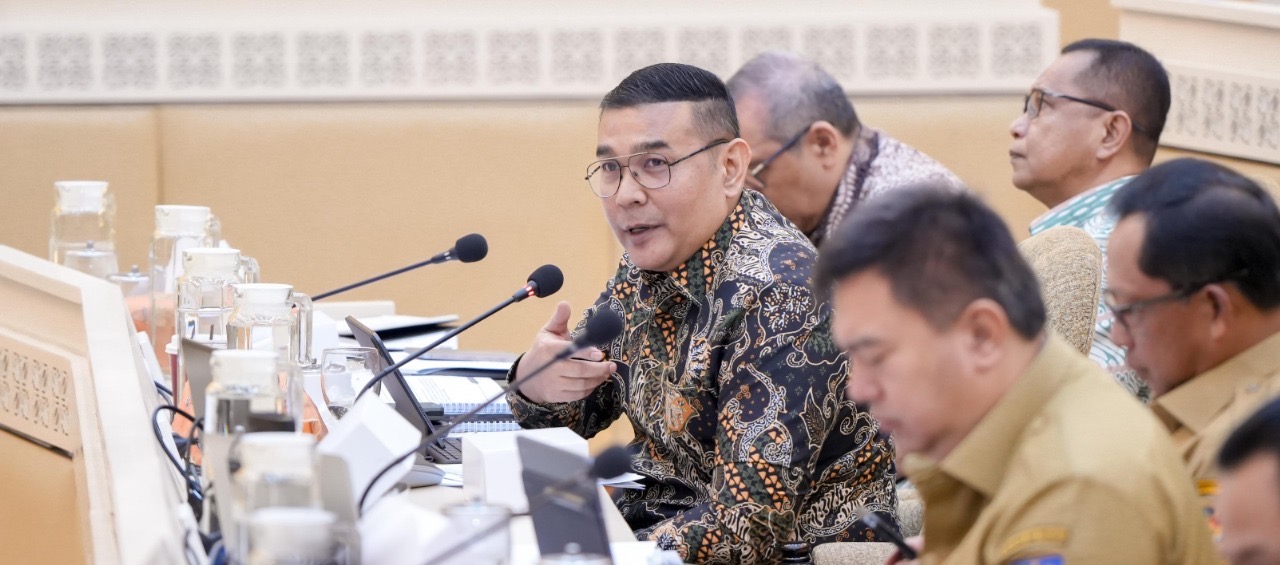 353c13e9-6bfd-4ede-a449-85e706fdb8ed