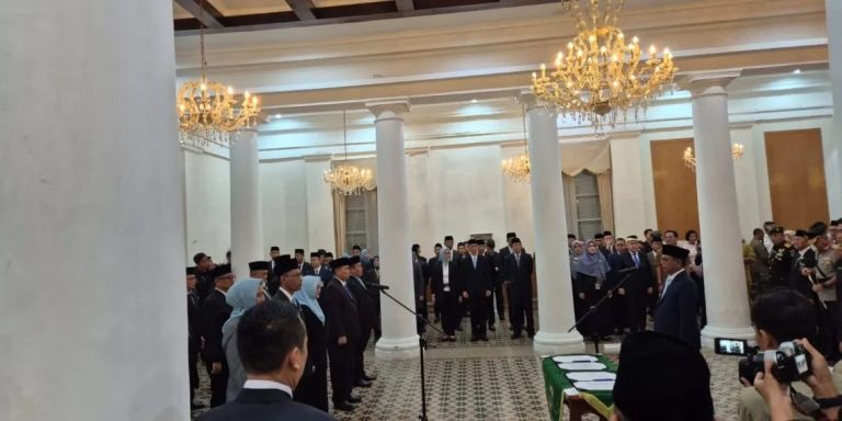 b15e3256-8e9a-4b5b-977c-f441f01d3a41