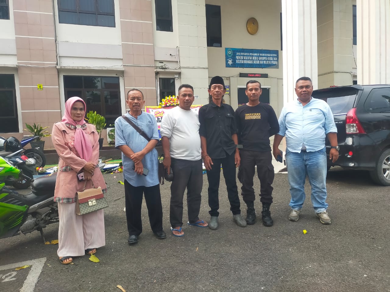 ee119617-49c8-4893-a322-506fb0ab8098