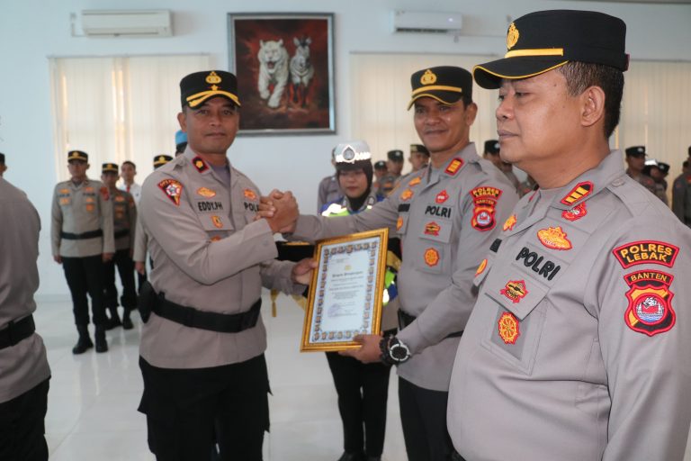 aff01619-a9d2-4015-911b-a84f1817498a