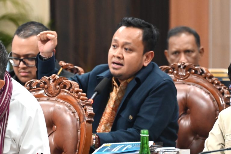 Anggota_Komisi_III_DPR_RI_Bimantoro_Wiyono_dalam_kunjungan_reses_Komisi_III_DPR_RI_di_Palangkaraya__20260425195938