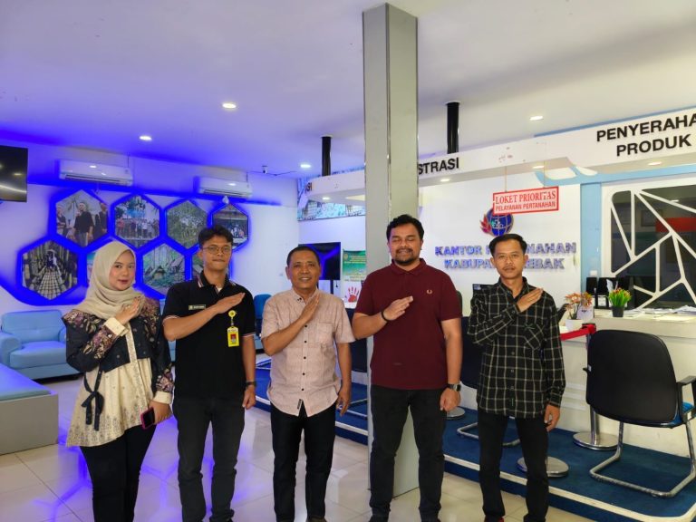 bcddad54-a758-4127-8ad2-a305dc4f2a5a-1