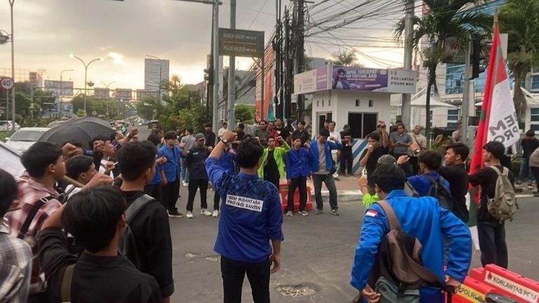 c7b4ac41-ce1a-4c78-94b7-a504159694ef