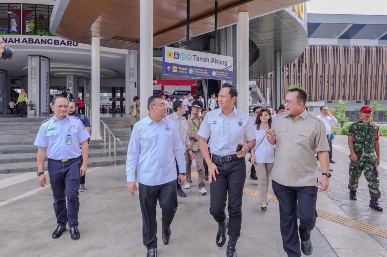 e447c225-a434-49b5-bfea-12b4393c39ca