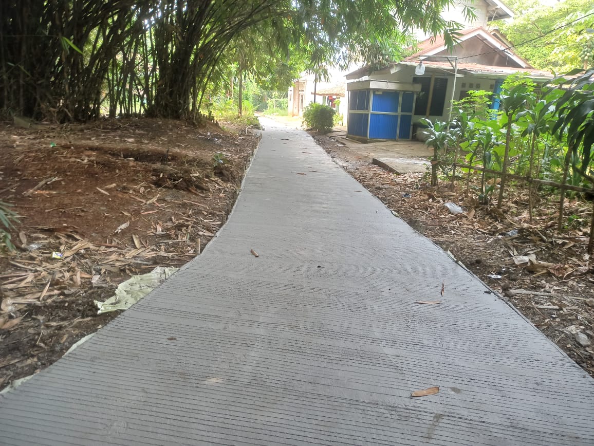 Warga Desa Situsari Ucapkan Terimakasih Dan Apresiasi Kepada Pemdes Situsari Kecamatan Cileungsi Atas Terealisasinya Pembangunan Jalan Lingkungan di Kampung Tunggilis