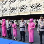 Kapolresta Cirebon Hadiri Penyambutan Kapolda Jabar Dan Penyerahan Pataka Ganda Wibawa Cakti
