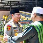 Kapolda Jabar Sholat Jumat Keliling Dan Silaturahmi ke Ponpes Al-Khairiyah Perkuat Sinergitas Polri Dengan Ulama