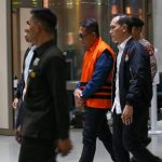KPK-Tahan-Tersangka-Dugaan-TPK-Terkait-Kepabeanan-di-Ditjen-Bea-dan-Cukai-image_large